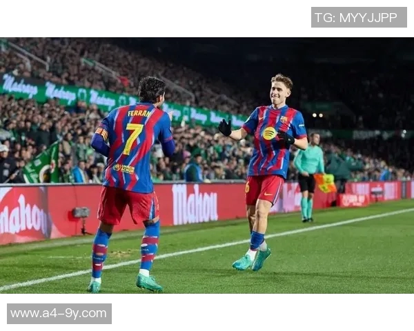 巴萨发布马年主题中文海报霍安和拉菲尼亚携手助力红蓝军团