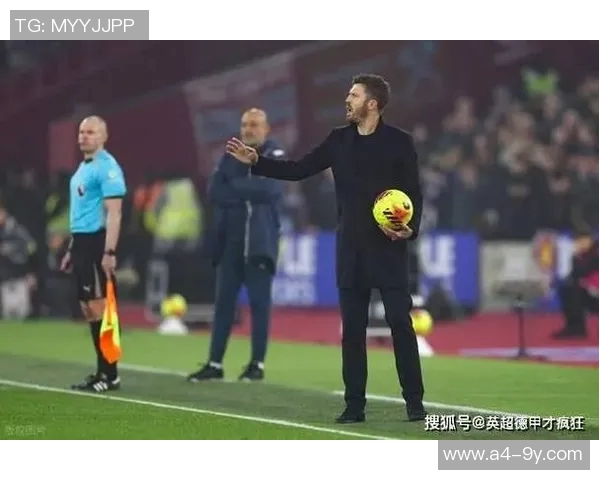 弗格森倾向卡里克接任曼联主帅而非索尔斯克亚但不看好长期执教 弗格森倾向卡里克接任曼联主帅而非索尔斯克亚但不看好长期执教